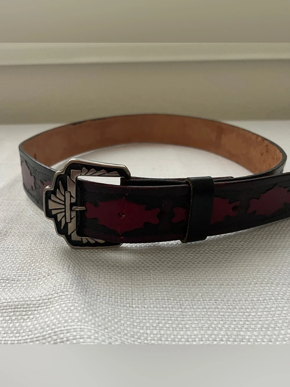 Vtg Leatherock Tooled Leather Western Belt Size M Burgundy Black
